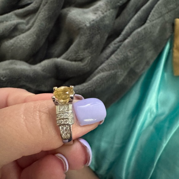 Ring - Picture 5 of 5